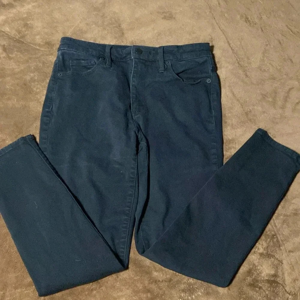 Universal Thread black skinny jeans low rise size 6 short
